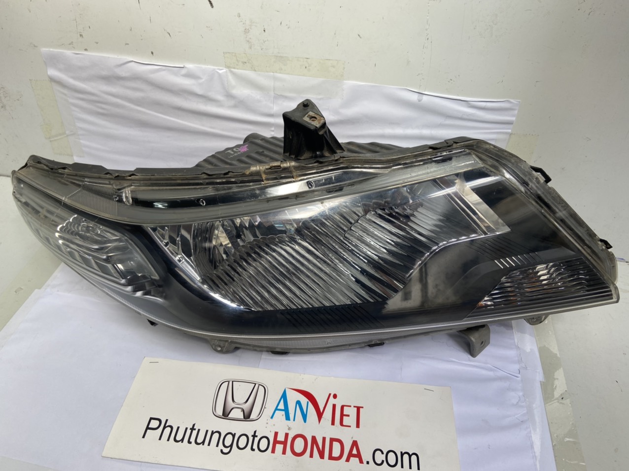 Đèn pha xe Honda City 2013
